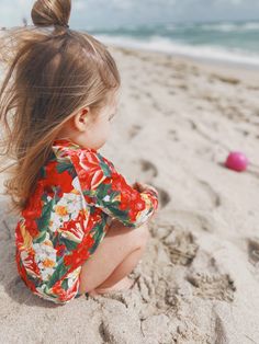 lila digging in the sand at Sunny Isle Beach, Florida Swimming Essentials, Fort Lauderdale Airport, Trip To Florida, Sunny Isles Beach, Sunny Isles, Lifestyle Trends, Swimming Goggles, Florida Travel, Girls Dp