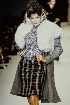 Vivienne Westwood Fall 1995 Ready-to-Wear Collection | Vogue Tartan Fashion, Runway Looks, Fashion Seasons