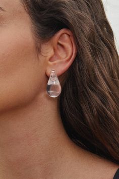 Elevate your accessory game with the Teardrop Stud Earrings. Their sleek, teardrop shape adds a touch of sophistication, making them the perfect finishing touch for any outfit. Product code: CAC01A4G004CC Features:  Material: 100%RESIN. Modern Teardrop Earrings With Crown, Chic Teardrop Drop Earrings For Pierced Ears, Single Teardrop Earring For Party, Modern Teardrop Drop Earrings For Everyday, Pierced Drop Earrings, Trendy Pearl Drop Teardrop Earrings, Trendy Teardrop Pearl Drop Earrings, Formal Single Teardrop Earring, Minimalist Long Drop Teardrop Earrings