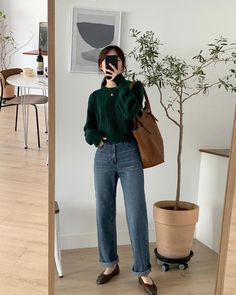 Korean Business Casual, Korean Fashion Girls, Fall Outfit Trends, Chic Fall Outfit, Street Style Outfits Casual, Trendy Outfit Ideas, Fall Trends Outfits, Classic Style Outfits