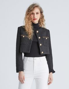 This is a button-front tweed jacket with metal buttons, shoulder pads for a more dimensional look. Cropped Tweed Blazer, Business Shorts, Chic Dressing, Urban Revivo, Decoration Tips, Thick And Fit, Iron Decoration, Urban Dresses, Tweed Fabric