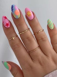 cute spring indie nails Hottest Summer Nails, Nail Design Stiletto, Swirl Nail Art, Nail Design Glitter, Acryl Nails, Retro Nails, Nails Colors