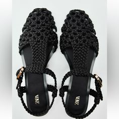 Genuine Zara New With Tag Material: Sateen Effect Fabric Upper Color: Black Simple & So Chic Flat Cage Sandals. Love Love Woven Sateen Upper, T-Strap, & Buckle Closure. Euro Size 39(8), 40(9) Woven Flats, Cage Sandals, Zara Flats, Blazers Shoes, Jeans Blazer, Shoe Decorations, Chic Flats, Summer 2025, Zara New