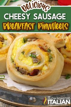 Delicious Cheesy Sausage Breakfast Pinwheels Sausage Pinwheel, Breakfast Pinwheels, Roasted Italian Sausage, Pinwheel Recipe, Sausage Pinwheels, Cheesy Breakfast, Portable Breakfast, Homemade Brunch, Slow Roasted Italian