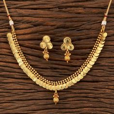 South Indian Necklace With Matte Gold Plating. Indian Bridal Traditional One Gram Jewelry Choker Set. Gorgeous 24 K gold plated. Turn heads with this Laxmi long necklace set when attending parties, weddings, ceremonies, and get-togethers. The rich ornamentation of this long necklace ensures that you don't go unnoticed. If you are an ethnic style lover, you're in for a real treat. This Laxmi long necklace captures the essence of Indian ethnic style. The well put-out combination of floral, paisley Gold Choker Necklace Indian, Lakshmi Haram, South Indian Necklace, Choker Necklace Indian, Kasu Mala, Temple Necklace, Indian Choker Necklace, Traditional Jewellery, Necklace Indian