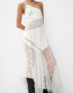 Blonde lace asymmetric midi dress - New - Women | Bershka Top Jean, Ankle Boots Flat, Tshirt Skirt, Jumpsuit Trousers, Sweaters Knitwear, Shirt Skirt, Womens Midi Dresses, Dress White, Get The Look