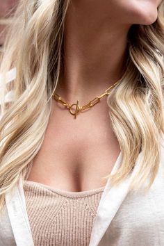 Introducing our all-new Luxe Golden Chunky Paper Clip Chain - your stylish sidekick for every occasion! Whether you're rocking your favorite jeans and tee combo or glamming up for a night out, this chain has got your back. Versatility is the name of the game here. Whether you're a fan of minimalism or love a layered look, this necklace is your ultimate styling canvas.plated stainless steelHypoallergenicTarnish resistantWaterproofPVD Coating 20 Inch Necklace, Womens Watches Luxury, Got Your Back, Anklet Jewelry, Stunning Necklace, Layered Look, Chic Boutique, Your Back, Paper Clip