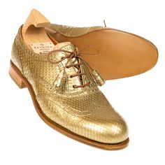 WOMEN'S OXFORDS SHOES IN GOLD PYTHON Womens Oxfords Shoes, Cordovan Shoes, Oxfords Shoes, Wingtip Oxford, Your Shoes, Leather Style, Shoes For Men, Handmade Shoes, Womens Oxfords