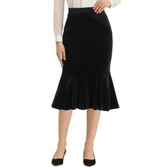 If you're looking for a skirt that can elevate your wardrobe and make you feel confident and stylish, look no further than this pull-on bodycon midi skirt. The high waist, solid color, and fishtail hem give it a sophisticated yet approachable look that's perfect for dressing up or down. Pair it with a cozy sweater for a casual look, or dress it up with a crop top and heels for a night out. This skirt is not only fashionable but also versatile. Its pencil silhouette looks great with coats, jacket Denim Skirts Knee Length, Bodycon Midi Skirt, Basic Skirt, Fishtail Skirt, Feminine Chic, Sweater Crop, Mermaid Skirt, Beautiful Skirts, Body Con Skirt