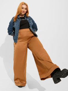 Wide Leg Satin High Rise Pant Wide Leg Pants Outfit Plus Size, Satin Pants Outfit, Plus Size Wide Leg Pants, Wide Leg Pants Plus Size, Wide Leg Pants Outfit, Plus Zise, Gender Fluid Fashion, Orange Fits, Plus Size Work