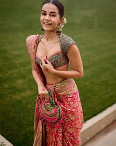 Pink Kanjeevaram Saree, 2023 Weddings, Sister Of The Groom, Sister Of The Bride, Kanjeevaram Sarees, Indian Wedding Outfit, Indian Wedding Hairstyles, Indian Bridal Hairstyles