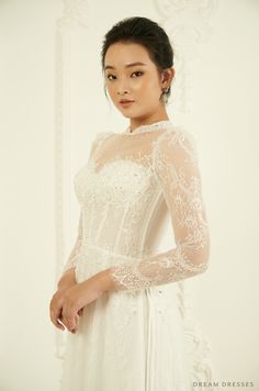 Ao Dai Wedding Dress, Bridal Ao Dai, Vietnamese Wedding Dress, Dress With Embellishments, Vietnamese Wedding, Chiffon Pants, Dream Dresses, Lace Bridal, White Bridal