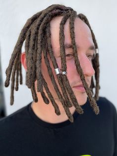 Colored Dreads, Synthetic Dreadlocks Extensions, Brown Dreads, Low Maintenance Short Haircut, Dread Hairstyles For Men, Black Dreads, Mens Dreads, Dreadlocks Extensions, Cute Dreads