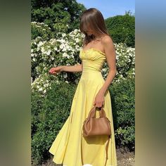 Beautiful Yellow Dress Strapless Size Small Brand New In Package Never Worn Missed The 2 Week Return Window Lemonade Dress, Y2k Aesthetic Fashion, Outfit Chic, Outfit Vintage, Yellow Midi Dress, Looks Party, Looks Chic, Bustiers, Guest Outfit