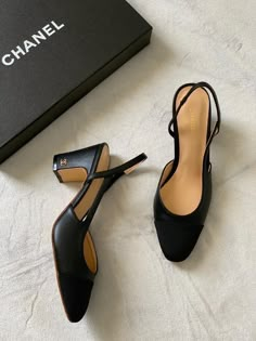 Shoes Chanel, Dr Shoes, Fashion Chanel, Chanel Official, Chanel Official Website, Slingbacks