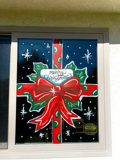 Holiday christmas window painting ideas Christmas Paintings On Windows, Holiday Window Painting, Christmas Window Painting Ideas, Window Painting Ideas, Diy Christmas Window, Painted Window Art, Christmas Shop Window, Painting On Glass Windows, Window Mural