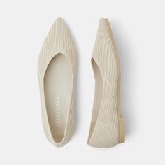 Shoes Vivaia, Macys Women, Pointy Flats, Striped Flats, Pointed Toe Flats, Super Mom, Comfy Shoes, Perfect Shoes, Stylish Shoes