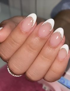 Cute Gel Tip Nails, Nails That Go With Any Dress, Simple White Nail Inspo Short, Gel Nail Inspo Short French Tip, French Tips With Pattern, Cute Nails For A Wedding, Small Almond Nail Ideas, Nail Inspo 11-12, Forest Green Nails Acrylic Design