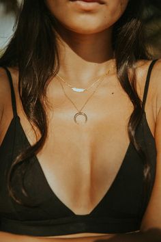 My summer style = layered necklaces and a bikini at the beach 🙌🏼 Boho Feather Necklace and crescent moon necklace #layerednecklace #goldnecklace #crescentmoon #jewelry #summer #summerstyle  Pretty Collected Gold Crescent Moon Necklace, Jewish Star Necklace, Gold Feather Necklace, Diamond Necklace Gift, Necklaces Boho, Crescent Moon Necklace Gold, Gold Necklace Wedding, Real Diamond Necklace, Gold Crescent Moon