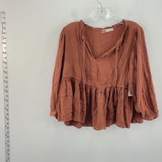 - Brand: So Goods For Life - Color: Brown - Category: Women Women's Clothing Tops - Size: Xs - Size Type: Regular - Department: Women - Type: Blouse - Material: Rayon Sku: G26-G89wih7ee6am V-neck Top For Daywear In Fall, Flowy Cotton V-neck Blouse, Casual Flowy V-neck Peasant Top, Flowy V-neck Top For Fall, Casual Solid Color Flowy Blouse, Casual Solid Flowy Blouse, Brown Cotton V-neck Blouse, Brown Relaxed Fit Top For Daywear, Flowy Solid Color Casual Blouse