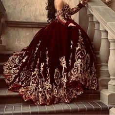 Velvet Dress Size Small This Included Crown And Bouquet Of Roses Quinceanera Dresses Wine Red, Burgundy Quince Dresses, Red And Gold Gown, Gold Ballgown, Quinceañera Ideas, Different Wedding Dresses, Purple Wedding Dress, Bouquet Of Roses, Fairytale Dress