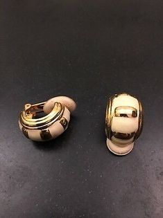 Gold White Enamel Half Hoop Clip On Earrings Vintage Summer Chic | eBay Cheap Vintage Clip-on Earrings, Cheap Vintage Clip-on Earrings As Gift, Gold Clips, Summer Chic, Earrings Vintage, Vintage Summer, White Enamel, Designer Jewelry, Vintage Earrings