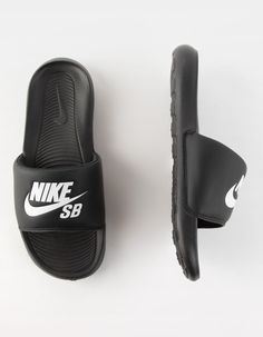 Sports Slip-resistant Slip-on Sandals, Slip-resistant Sport Sandals For Sports, Slip-resistant Slip-on Sport Sandals, Breathable Casual Sports Sandals, Casual Black Sport Sandals For Training, Casual Sport Sandals For Spring Streetwear, Breathable Casual Sandals, Summer Sports Slip-on Sneakers, Breathable Casual Sandals For Sports