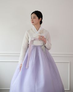 Traditional Fitted Hanbok For Weddings, Traditional Fitted Wedding Hanbok, Elegant Fitted White Hanbok, Makeup With Purple Dress, Purple Hanbok, Korean Traditional Dress Hanbok, Hanbok Wedding, Korean Traditional Clothing, Korea Dress