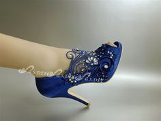 FRIENDLY REMAINDER: BLUE BASE SHOES ARE CUSTOMIZED AND IT TAKES ABOUT 4-6 WEEKS TO PREPARE THE ORDER, PLEASE CONTACT ME IF YOU HAVE ANY QUESTIONS Heel size: 10cm/4 inches (include platform) Model Shoes are size 36, larger sizes may have different appearance For other metallic lace color choices, please see last photo. For regular lace(not metallic) on ivory or white base shoes, check this link https://www.etsy.com/listing/896166537/wedding-shoes-for-bride-sdee-blossom-red?ref=shop_home_active_74 Blue Rhinestone Wedding Shoes For Formal Occasions, Blue Wedding Shoes With Rhinestones, Blue Rhinestone Wedding Shoes, Blue Embellished Wedding Shoes For Formal Occasions, Blue Embellished Shoes For Formal Occasions, Blue Embellished Wedding Shoes, Blue Rhinestone Wedding Heels, Elegant Blue Embellished Wedding Shoes, Open Toe Wedding Shoes With Rhinestones For Reception