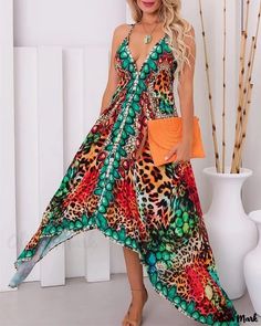 Olivia Mark - Vestido asimétrico de cuello haltern con estampado de leopardo Graphic Trends, Printed Summer Dresses, Women Halter, Estilo Chic, Vacation Dresses, Asymmetrical Dress, Style Chic, Olivia Mark, Dress Fabric