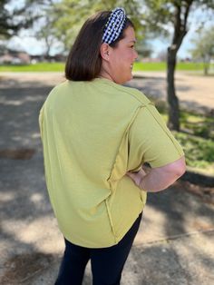 The Janet Top is a must-have for any fashion-forward individual. With its stunning citron green color, short sleeves, and flattering v-neck, this top will make a statement wherever you go. Its flowy design adds an element of elegance and comfort to any outfit. Try it on and see for yourself! Zoe is wearing a size 2xl. Spring V-neck Top With Short Sleeves, Solid Color Short Sleeve V-neck Top For Spring, Olive Short Sleeve Top For Summer, Oversized Green V-neck Top, Casual Green V-neck Short Sleeve Top, Flowy Design, Bold Stripes, Fashion Night, Beautiful Blouses