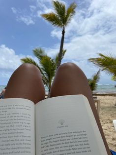 coconut girl summer aesthetic beach calm seashells reading Photo Summer, Shotting Photo, Shooting Photo