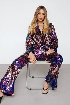 Disco Outfit For Women, Cinched Blazer, Sequins Pants Outfit, Sequin Flare Pants, Sequin Suit, Sequin Pant, Sequin Outfit, Woman Suit Fashion