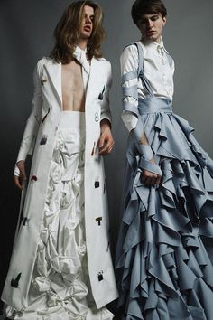 Masculine Dresses, Show Dress, Sculptural Fashion, Photographie Portrait Inspiration, Character Outfits