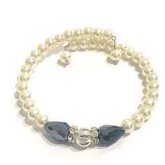 Glass Faux Pearl And A B Crystals Beaded Bracelet On Coil Memory Wire To Fit Most Dress New In Package Funky Necklaces, Trendy Jewelry Ideas, Bracelets Pearls, Simple Cuff Bracelet, Tory Burch Bracelet, Jelly Bracelets, Memory Wire Jewelry, Gold Stretch Bracelet, Funky Necklace