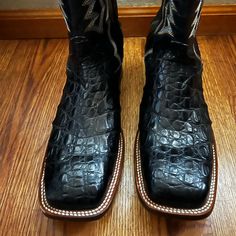 Very Nice Crocodile Print Dan Post Boots, Dan Post, Boots Square Toe, Leather Western Boots, Crocodile Print, Western Boots Women, Studded Boots, Leather Cowboy Boots, Cowboy Boots Women