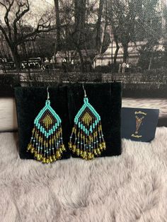 All our pieces are genuine and each chaquira is handcrafted by artisans from the most representative areas of huichol. Small Flower Earrings, Dark Blue Earrings, Blue Tassel Earrings, Mint Earrings, January Birthstone Jewelry, Artisan Jewelry Handmade, Feather Jewelry, Red Jewelry, Art Nouveau Jewelry