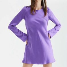 Nwt Amanda Uprichard Charnas Shift Dress In Gorgeous Violet, Alas, Too Short For Me (5’10”) . 32 Inches Long. All Tags, Never Been Worn. Slight Bias. Cut Flared Sleeves. Silk. Tie In Back. Sexy Backless. Measurements: 36 Bust 29 Waist 39 Hips Pristine!