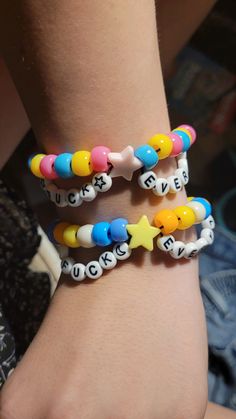 :D I made these based off a post my friend sent me Gender Fluid Pronoun Bracelets, Friend Ship Bracelets Ideas, Pansexual Bracelet, Friend Ship Bracelets, Kandi Inspo, Diy Kandi Bracelets, Friend Ship, Diy Kandi, Kandi Kid