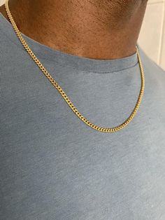 Cuban link chain - Mens 18K Gold Cuban Link Necklace - Stainless Steel Curb Necklace - Jewelry Gift for him - UK Mens ChainsOur Cuban link chain goes absolutely perfectly with any outfit!You can want to wear it alone or layering with other types of necklaces.It’s a perfect gift for him! **Material:316L stainless steel with 18K gold plating ✨ Style 1 - 50.8cm/20” or 55.9cm/22” & width is 3.5mm✨ Style 2  - 45.72cm/18” or 50.8cm/20” & width is 3.0mm **Gift:All orders are shipped in our cust Mens Chain Necklace Gold, Jewelry Design For Men, Man Gold Necklace, Good Chain For Men, Men’s Gold Chain Designs, Cuban Chains For Men, Gold Mens Jewelry, Gold For Men, Mens Gold Chain Necklace Style