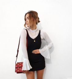 Siéntete libre y segura sin él. Tailored Outfits For Women Casual, 20's Outfits, Sweet Outfits, Wardrobe Aesthetic, Looks Street Style, Clueless, Looks Style