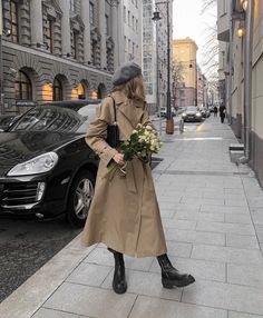 Hipster Girl, Brown Suede Skirt, White Turtleneck Sweater, Cute White Dress, Hipster Girls, French Chic, Hipster Fashion