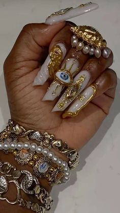 Eyes On Nails Art Designs, Gold With White Nails, Nail Art Maximalist, Nail Shop Aesthetic, Gold Evil Eye Nails, Square Gold Nails, White Nails And Gold, Third Eye Nails, Gold And White Acrylic Nails