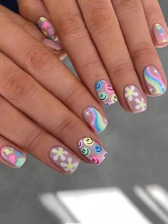 Colourful Nail, Cute Short Nails, Cute Simple Nails, Colorful Nail, Simple Gel Nails, Vibrant Nails, Really Cute Nails