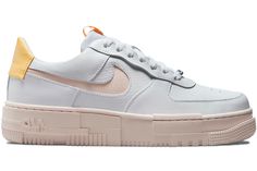 Nike Air Force 1 Pixel Arctic Orange (W) - DM3054-100 Pixel Orange, Air Force 1 Pixel, 1 Pixel, Basket Nike, Baskets Nike, Force One, Air Force 1 Low, Sneakers Online, Platform Sneakers