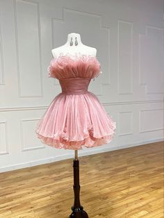 Abito da ballo corto in tulle senza spalline rosa, vestito di ritorno a casa a-line carino
Abito da ballo corto in tulle senza spalline rosa, vestito di ritorno a casa a-line carino Pink Tulle Fabric, Brown Prom Dresses, Prom Dress Cute, Champagne Homecoming Dresses, Burgundy Prom Dress Long, Cheap Wedding Dress Boho, Cheap Lace Wedding Dresses, Yellow Homecoming Dresses, Orange Prom Dresses