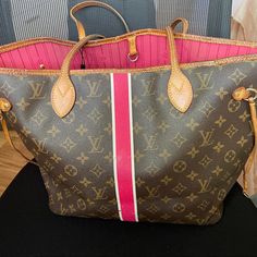 Beautiful Authentic Lv Tote In Good Condition! Please Check All The Pictures For Signs Of Wear. Still Gorgeous With Tons Of Life Left! Smoke Free Lv Tote, Louis Vuitton Neverfull Mm, Neverfull Mm, Vuitton Neverfull, Monogram Canvas, Authentic Louis Vuitton, Louis Vuitton Neverfull, Womens Tote Bags, Louis Vuitton Bag