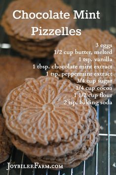 chocolate mint pizzes on a cooling rack with instructions to make them taste like they are