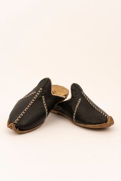 Unisex Black Leather Shoes | Yemeni | Traditional Shoes | Turkish Loafers | Hand stitched Slip Ons | Women Flat Shoes | Gifts For Her | Comfortable Black Slip-ons With Leather Sole, Black Closed Toe Slip-ons With Rubber Sole, Black Closed Toe Slip-ons With Leather Footbed, Black Almond Toe Slip-ons With Leather Sole, Black Slip-on Loafers With Leather Footbed, Black Slip-ons With Leather Sole, Black Leather Slippers With Branded Insole, Black Leather Footbed Slip-ons, Black Flats With Stitched Sole