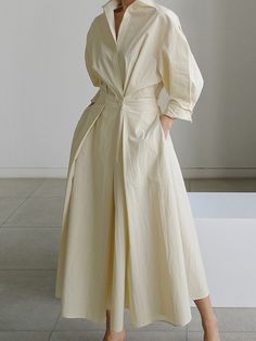 Long Sleeves Loose Pleated Solid Color Split-Joint Tied Waist Lapel Midi Dresses Shirt Dress BEIGE-M Office Chic, Maxi Shirts, Retro Mode, Maxi Robes, Vestidos Vintage, Long Shirt Dress, Long Summer Dresses, Moda Vintage, Midi Shirt Dress